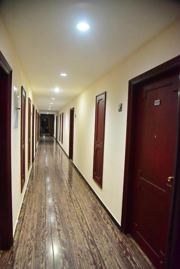 Hotel Kairali Towers Palakkad Kültér fotó